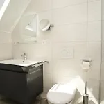 公寓 Rex Rugia Fewo15-6 Mit Schwimmbad Und Saunanutzung Im Ahoi-erlebnisbad Sellin 洛布